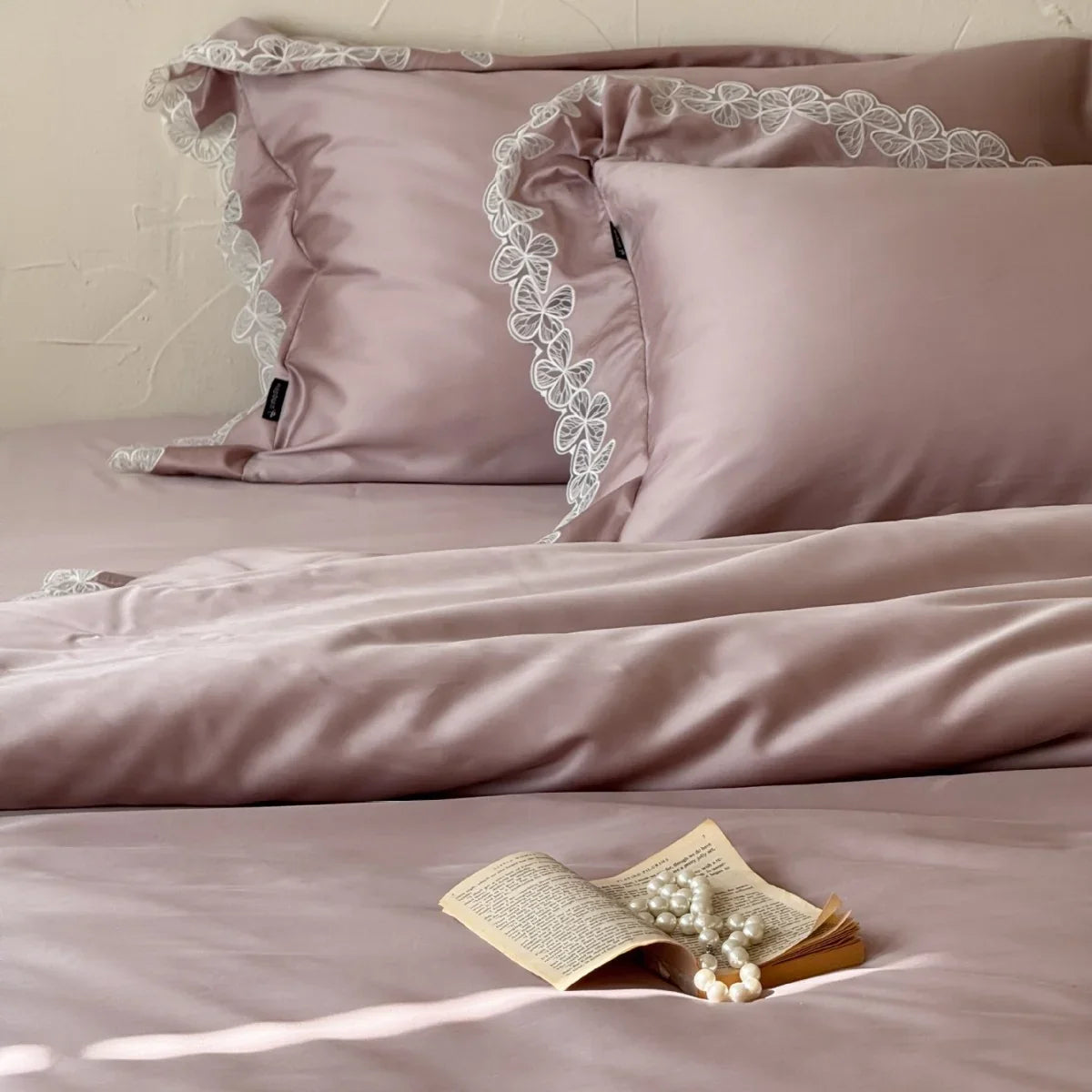 Bedding Set Temperature-Regulating Cotton Satin Lace Border