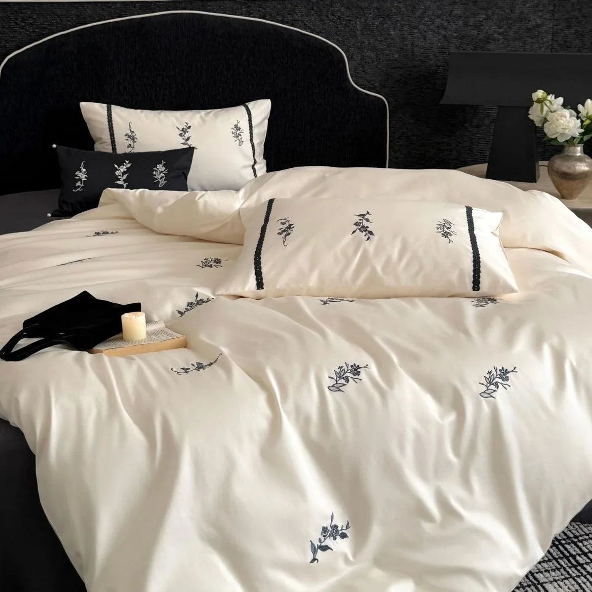 Bedding Set Temperature-Regulating Satin & Floral Embroidery