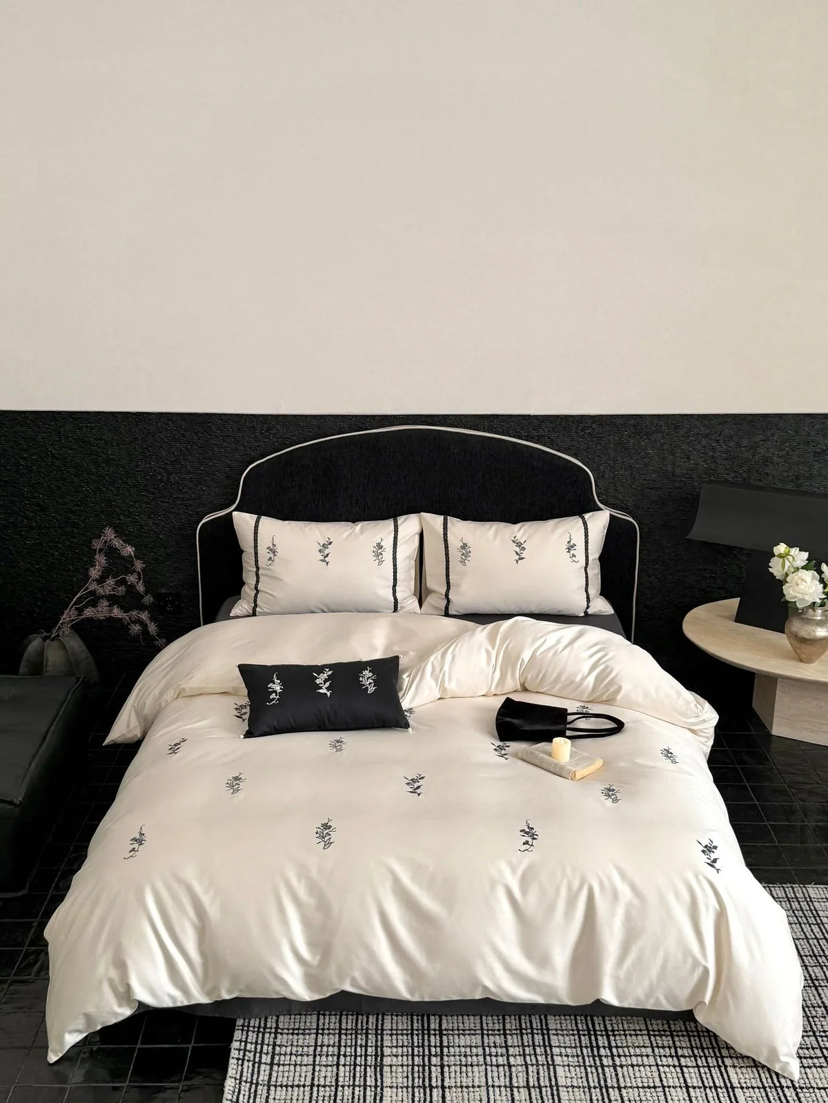 Bedding Set Temperature-Regulating Satin & Floral Embroidery