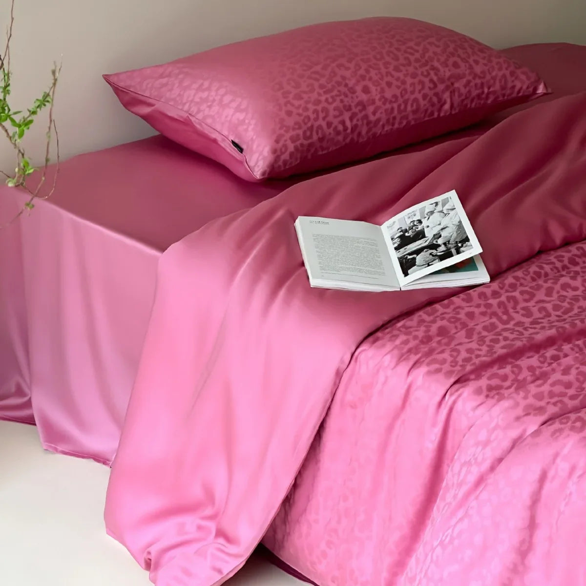 Bedding Set Tencel Satin Jacquard Leopard 4-Piece