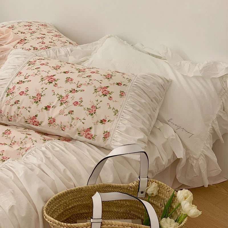 Bedding Set Vintage Rose Pattern & Ruffle Trim