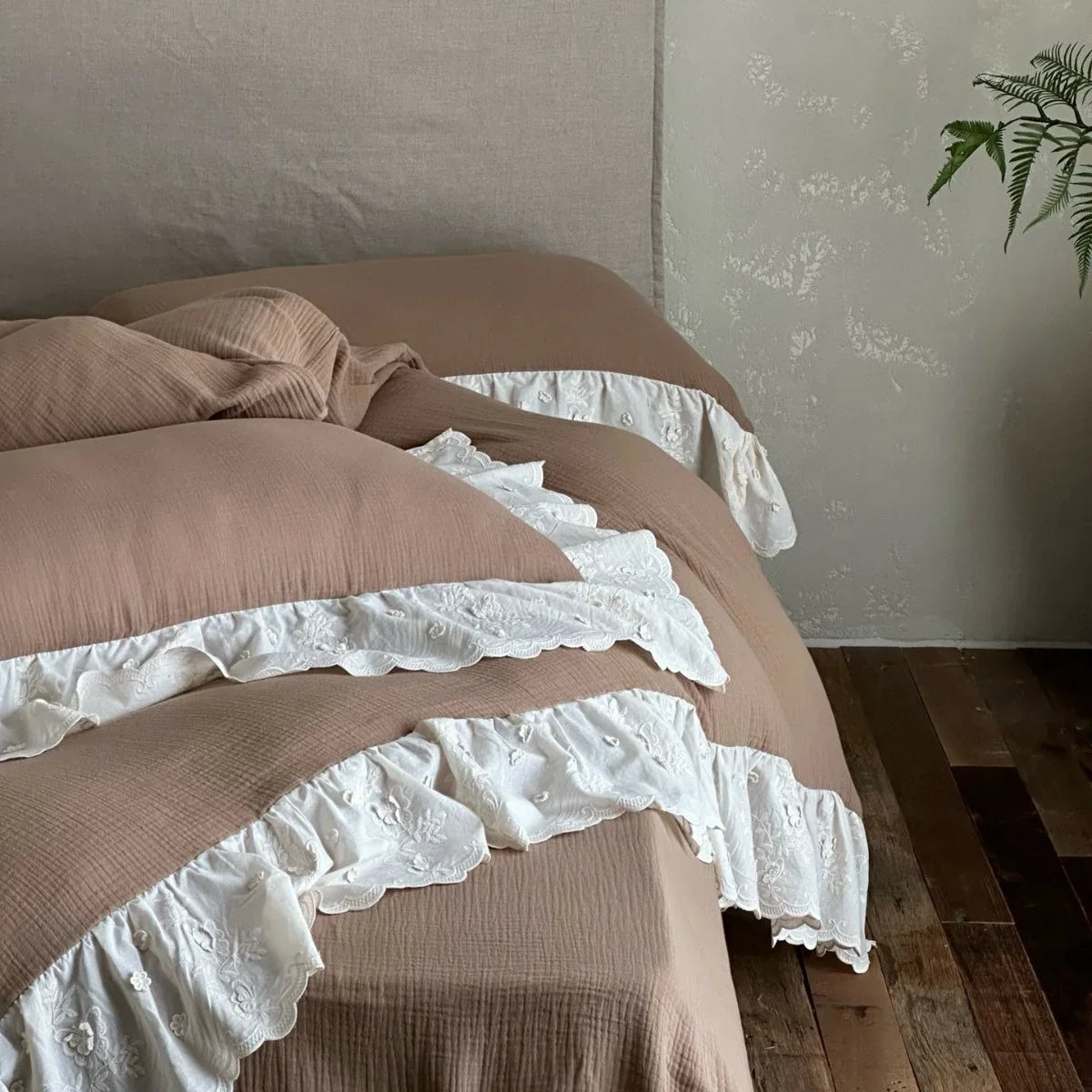 Bedspread 4-Piece Set Quilted Cotton Gauze Embroidered Ruffles