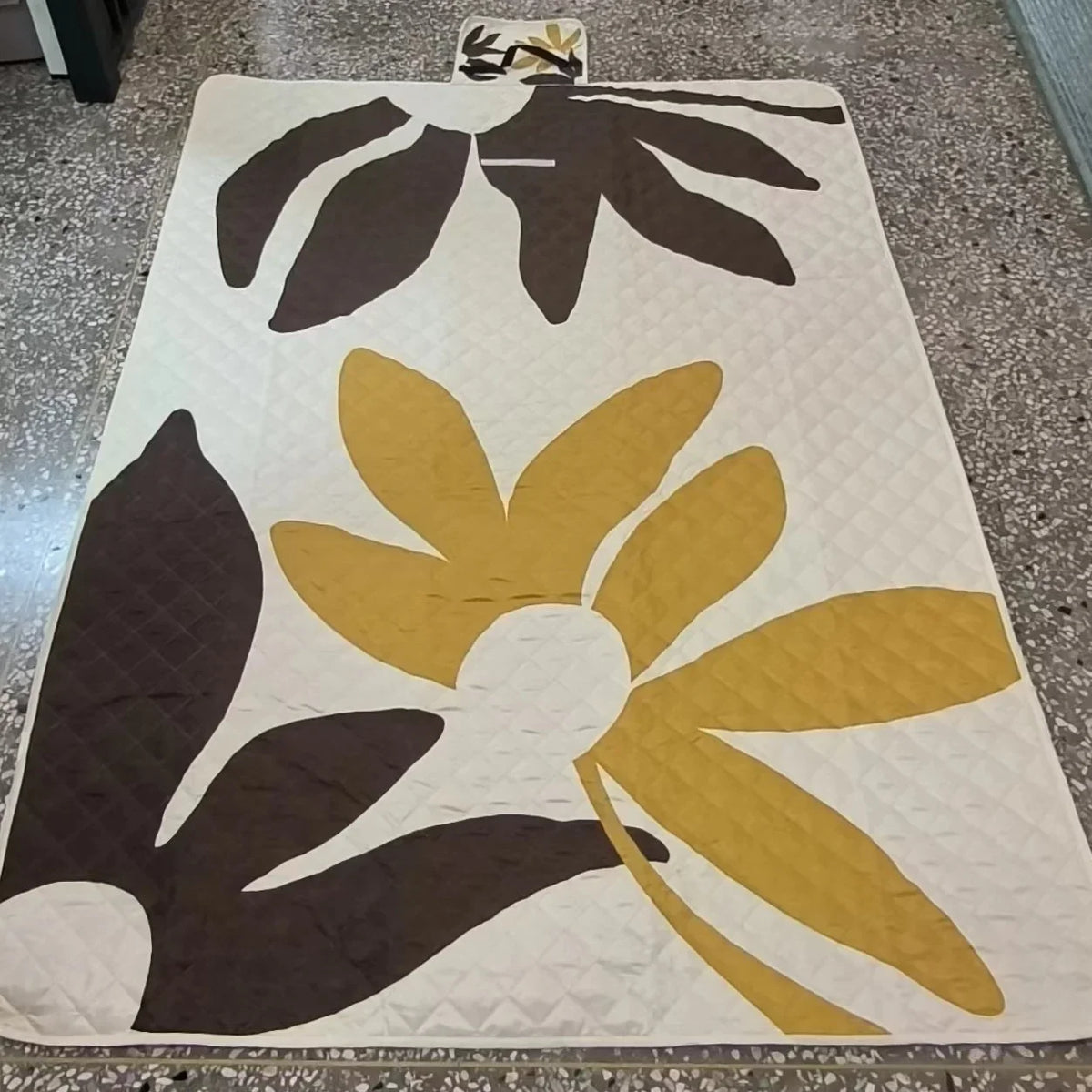 Bedspread Diamond Quilted Floral Appliqué Machine Washable