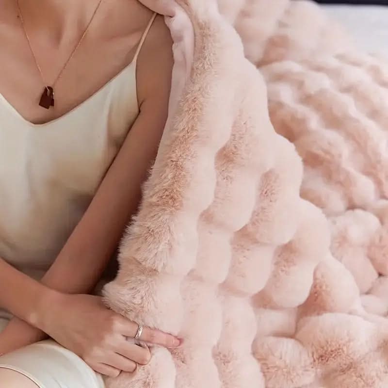 Blanket Double-Layer Faux Fur Machine-Washable Year-Round Comfort