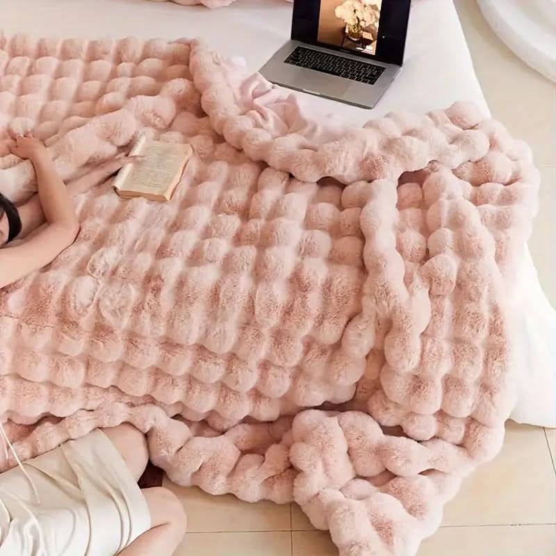 Blanket Double-Layer Faux Fur Machine-Washable Year-Round Comfort