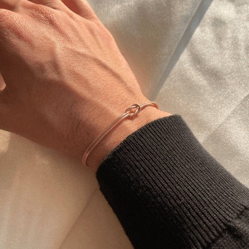 Bracelet Love Knot Adjustable Slide Closure Lightweight