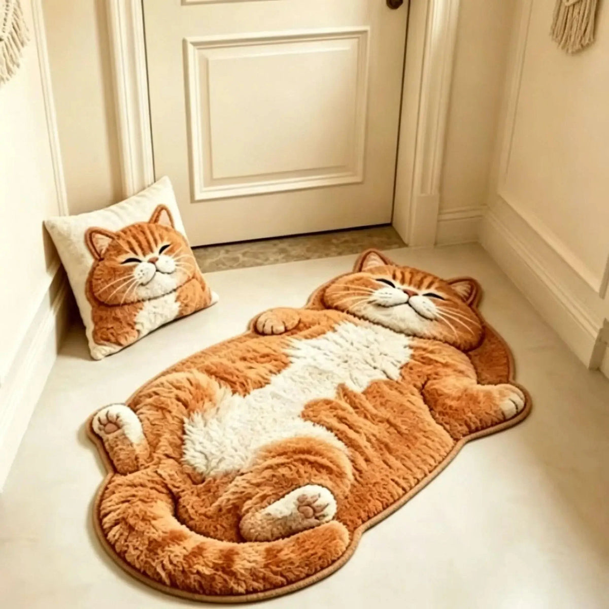 Cat Shaped Rug Soft Polyester Washable Non-Slip Backing