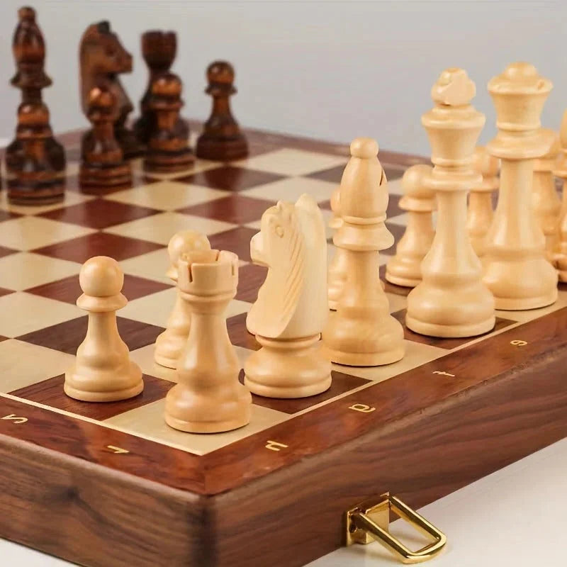 Chess Set Solid Wood Fixed Board 34 Pieces
