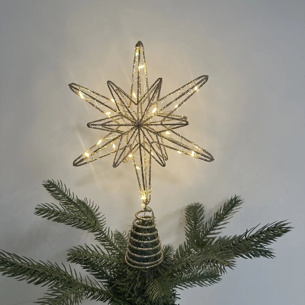 Christmas Tree Topper Iron Star 20 Warm LED Lights