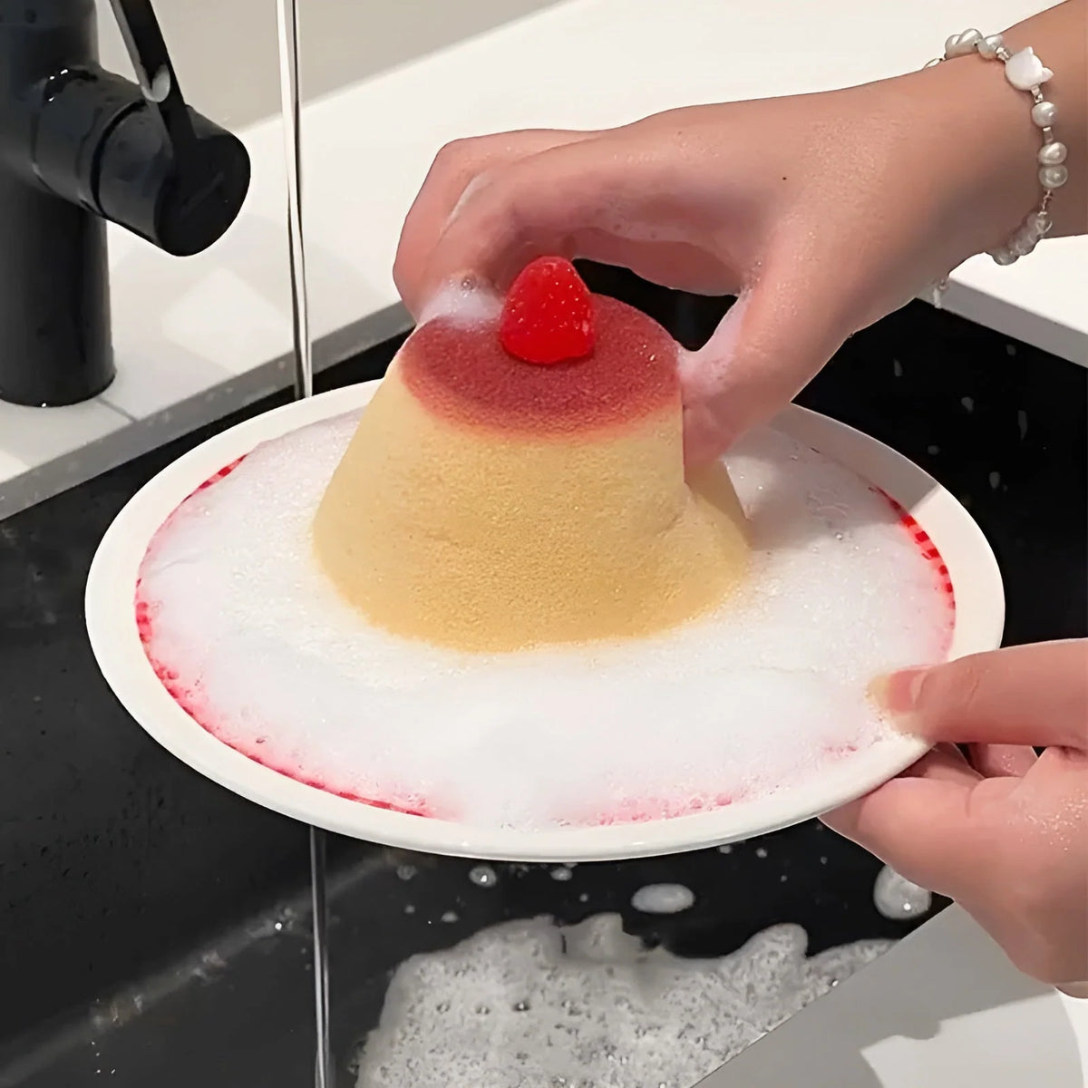 Cleaning Sponge Non-Scratch Reusable Strawberry Pudding Design