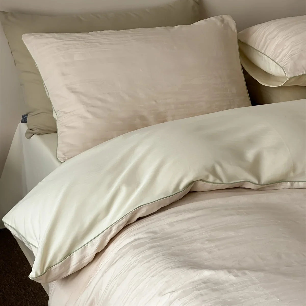 Cotton Bedding Set Finely Textured Satin-Matte Breathable