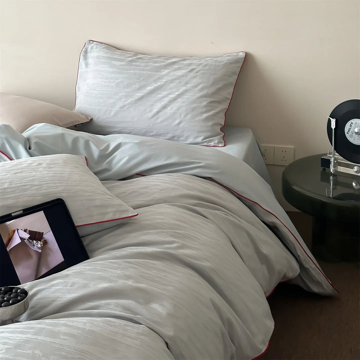 Cotton Bedding Set Finely Textured Satin-Matte Breathable