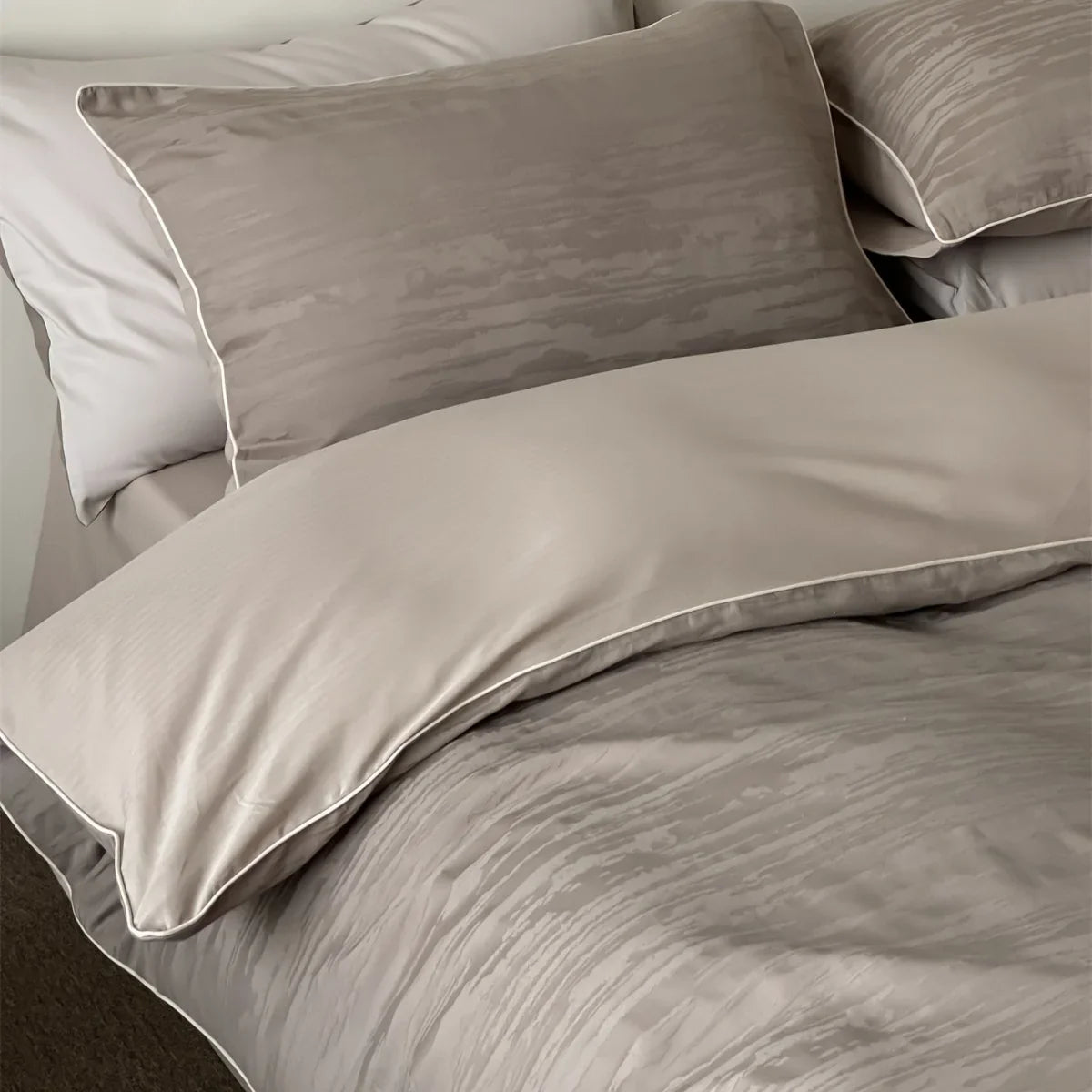 Cotton Bedding Set Finely Textured Satin-Matte Breathable