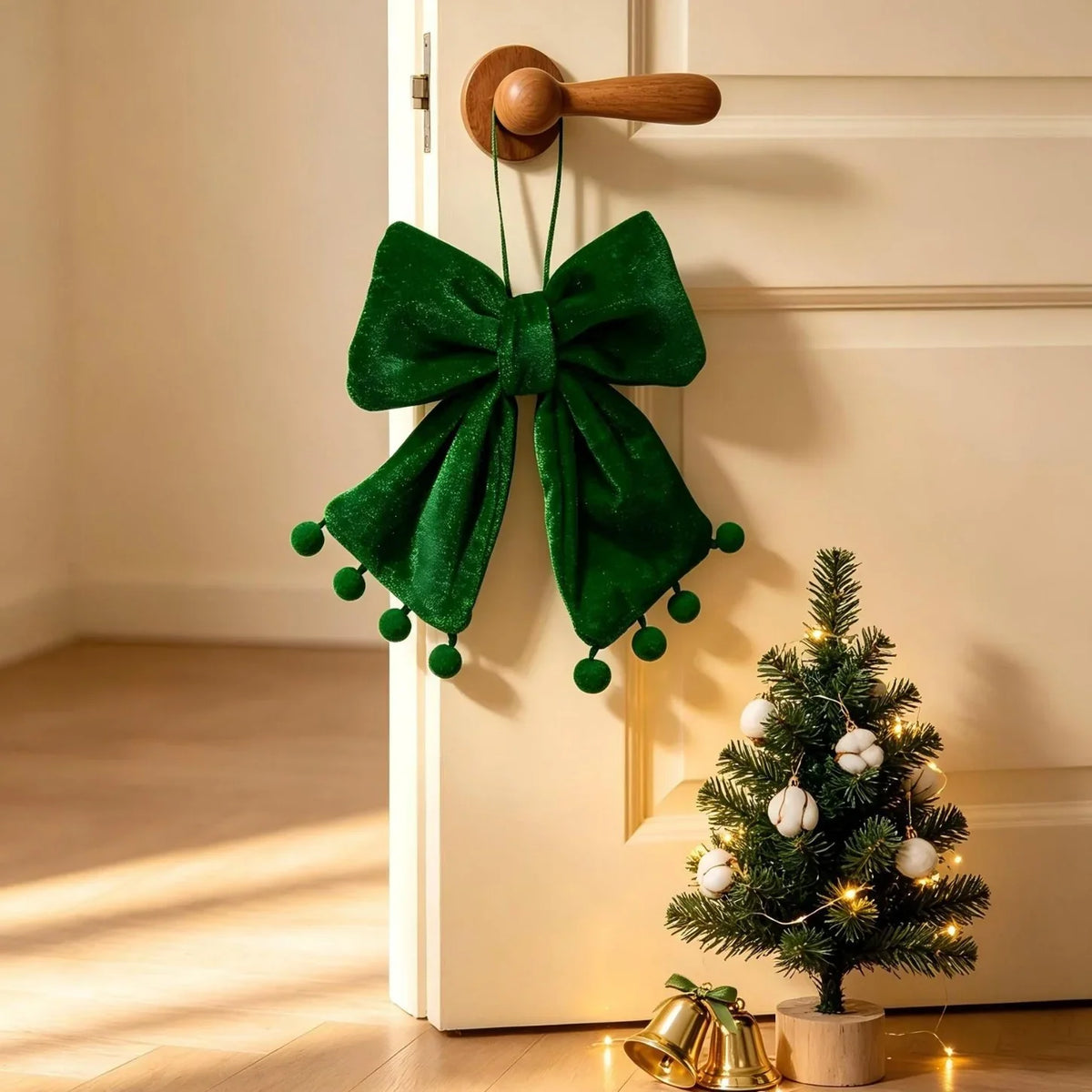 Door Hanger Velvet Pom-Poms Red & Green
