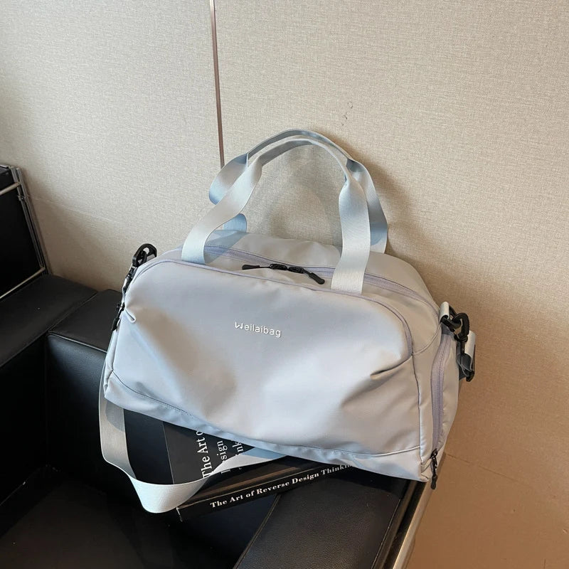 Duffel Bag Large Capacity Water-Resistant Multiple Pockets
