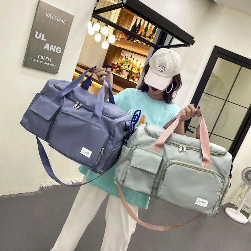 Duffel Bag Spacious Multi-Pocket Weather-Resistant