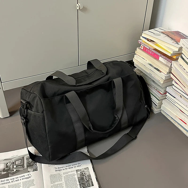 Duffel Bag Spacious Weather-Resistant Multiple Pockets