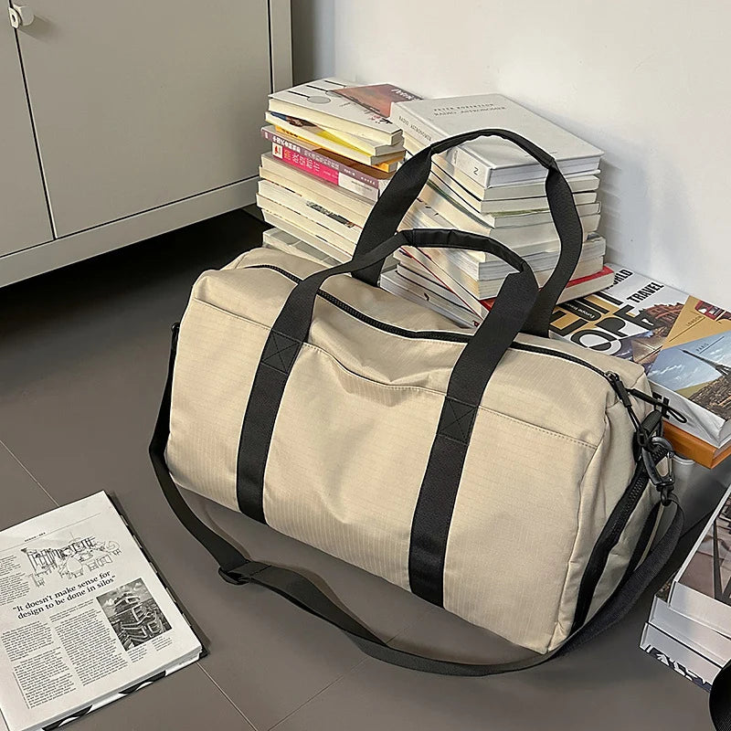 Duffel Bag Spacious Weather-Resistant Multiple Pockets