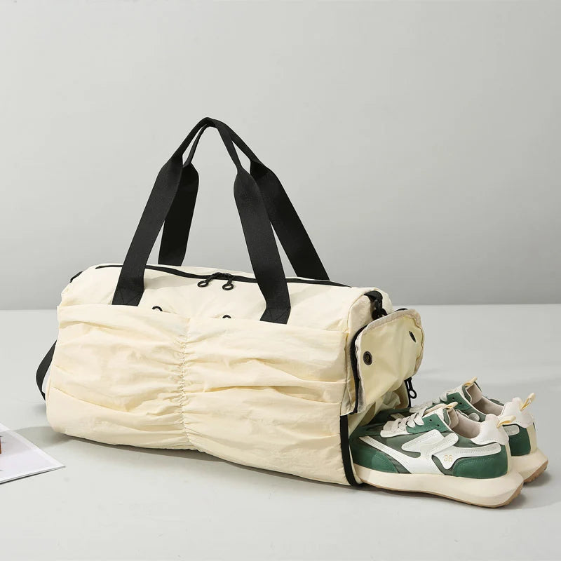 Duffel Bag Tear-Resistant Fabric Spacious Interior & Multiple Pockets