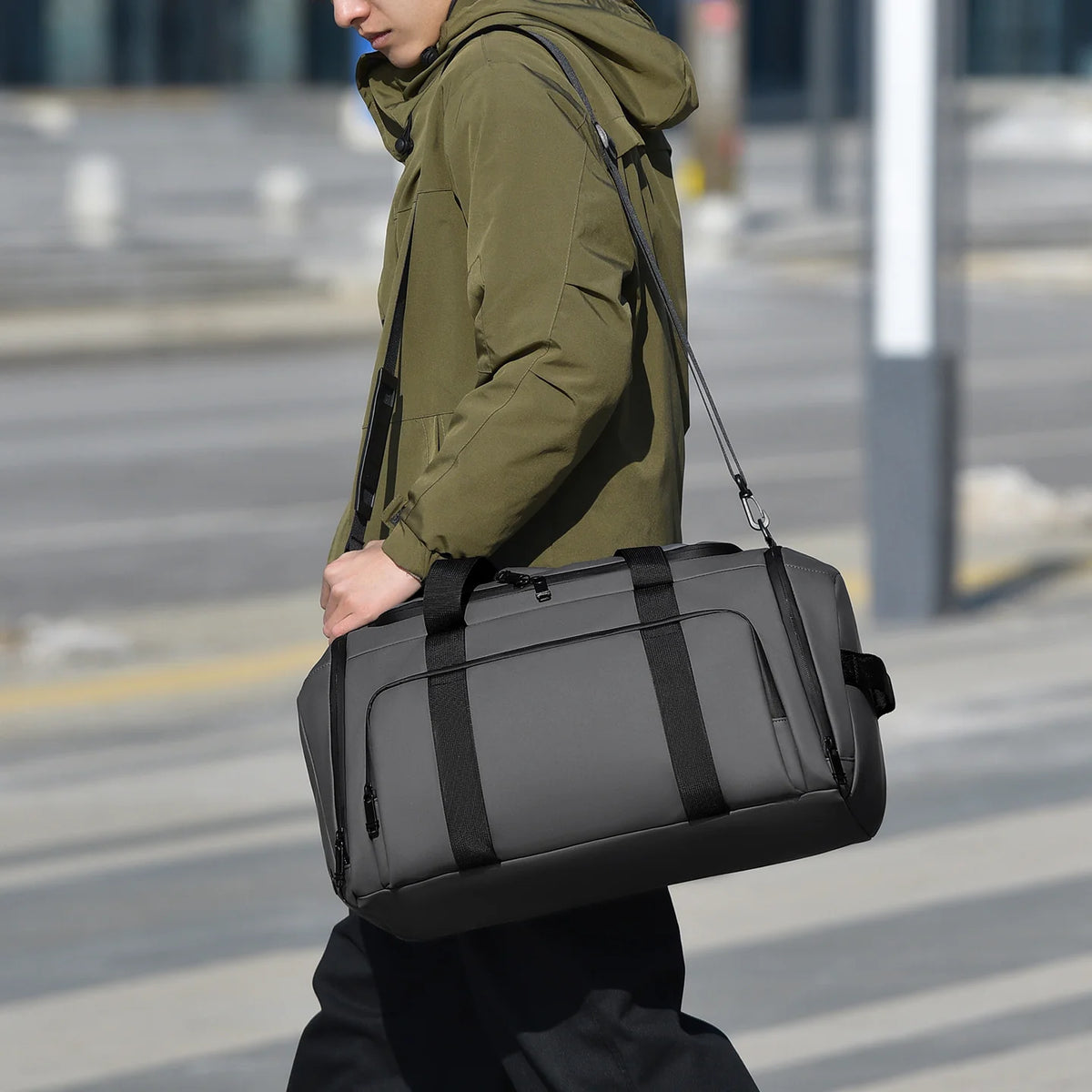 Duffel Bag Waterproof Multiple Pockets & Padded Shoulder Strap
