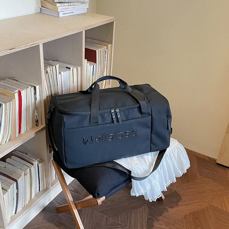 Duffle Bag Lightweight Spacious Weather-Resistant Multiple Compartments