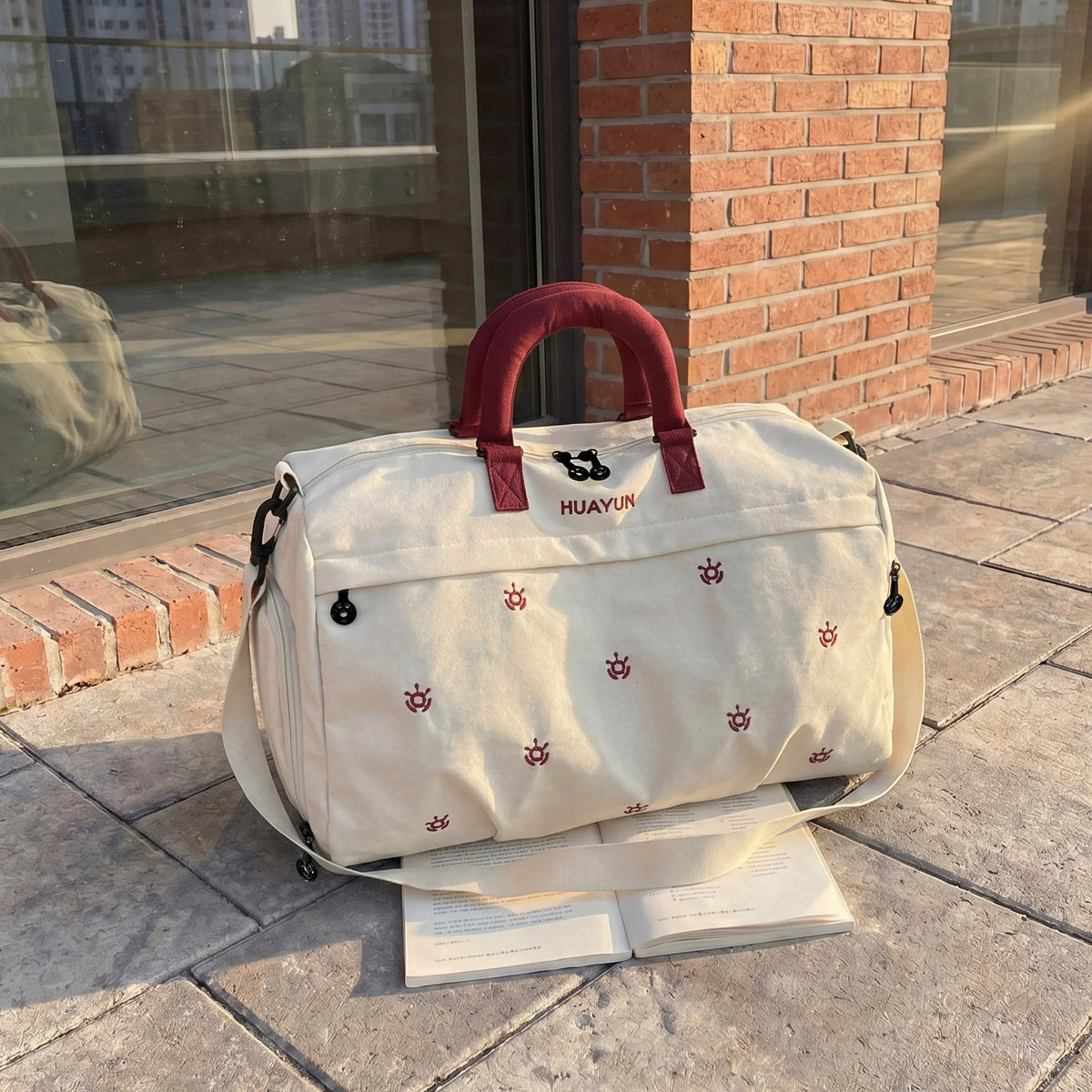Duffle Bag Tear-Resistant Fabric Padded Handles & Multiple Pockets