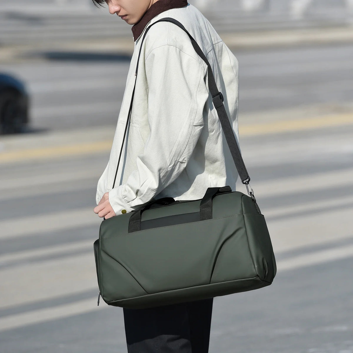 Duffle Bag Water-Resistant Multiple Compartments