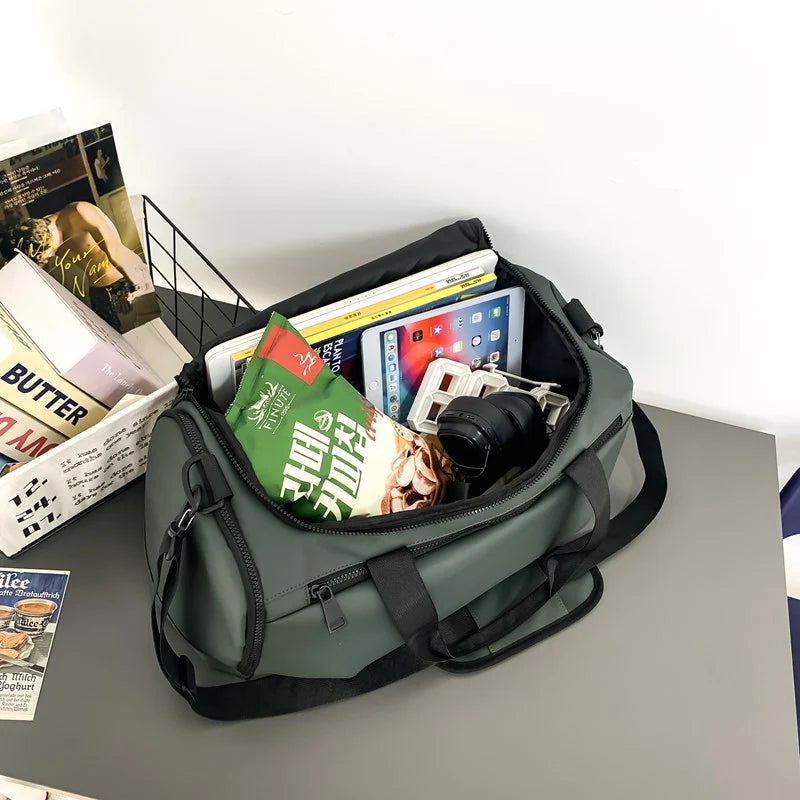 Duffle Bag Water-Resistant Shoe Pocket & Multiple Compartments