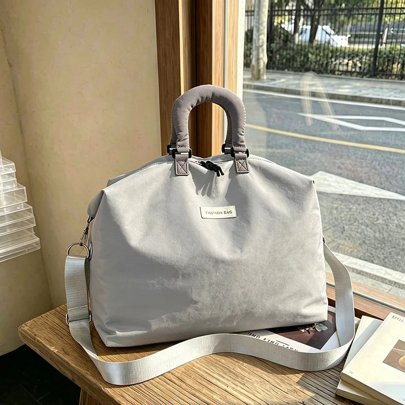 Duffle Bag Weather-Resistant Fabric Large Capacity & Multiple Compartments