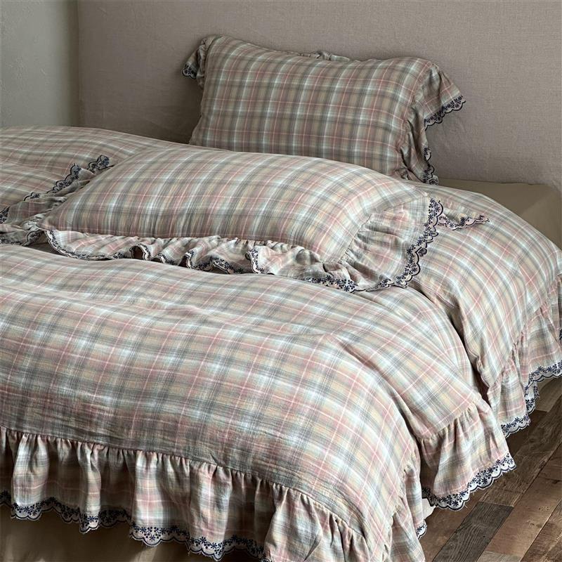 Duvet Cover Set Classic Check Ruffle & Lace Trim