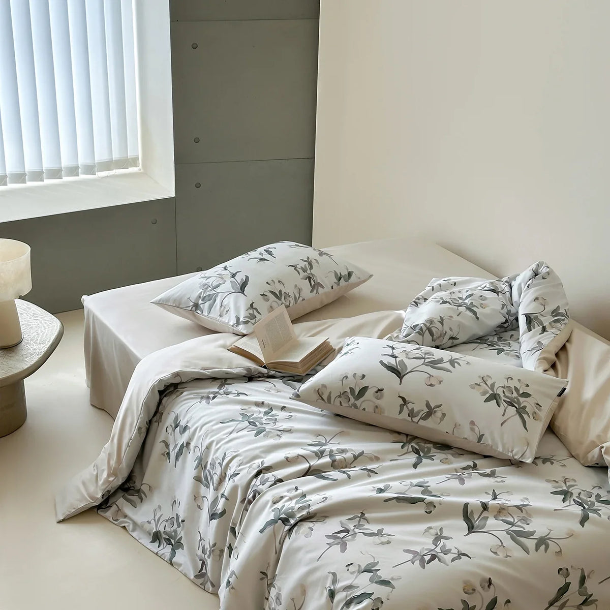 Duvet Cover Set Cotton Satin Reversible 4-Piece Concealed Closures