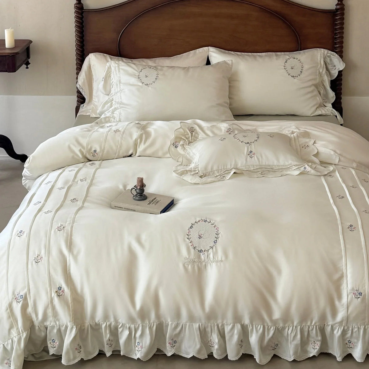 Duvet Cover Set Embroidered Cotton Satin 4-Piece