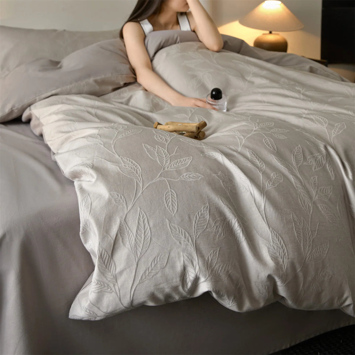 Duvet Cover Set Reversible Jacquard Machine Washable