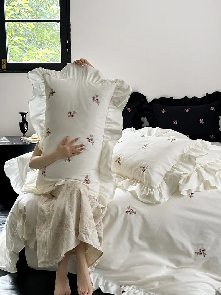 Duvet Set Cotton Satin Breathable Floral Embroidery Four-Piece