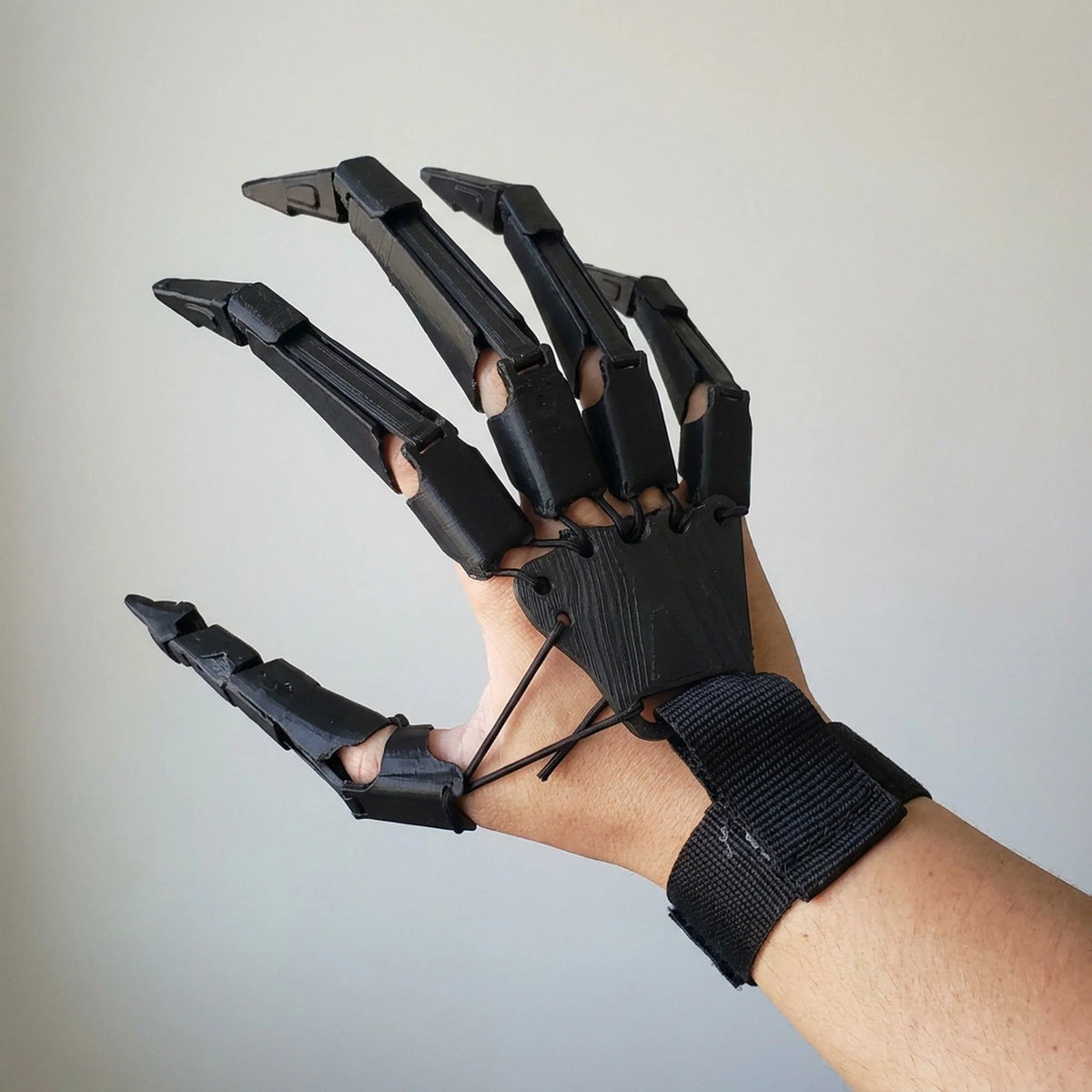 Finger Extensions Articulated Adjustable Elastic Wrist Strap