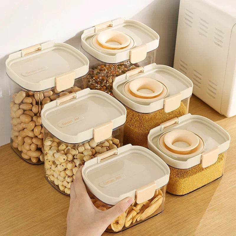 Food Storage Container Transparent Stackable Airtight Snap-Lock Lid