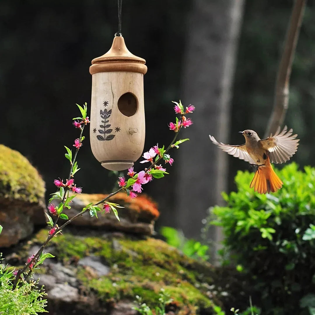 Hummingbird House Weather-Resistant Resin Wood Grain Finish