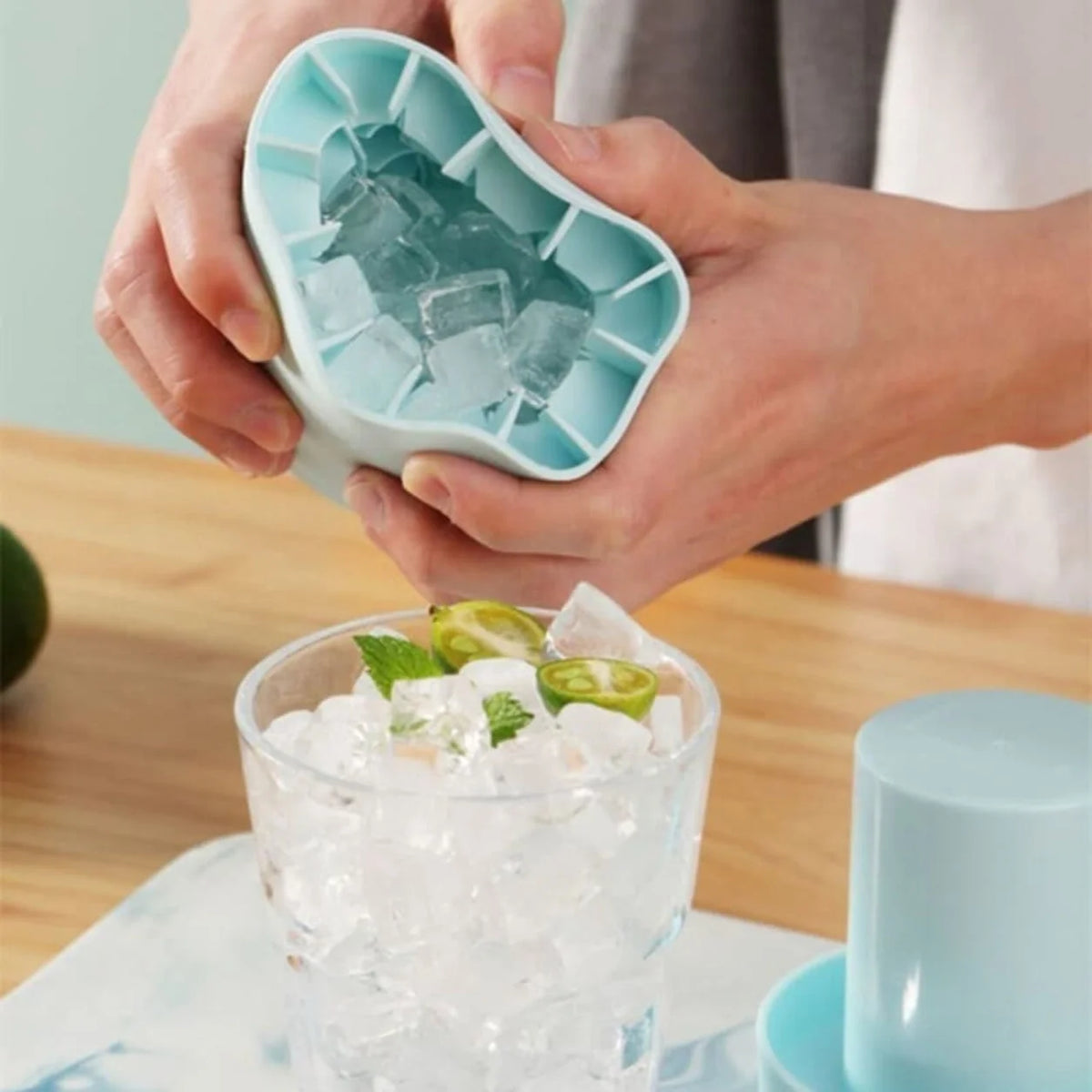 Ice Cube Tray Set Stackable Fitted Lids Flexible Base