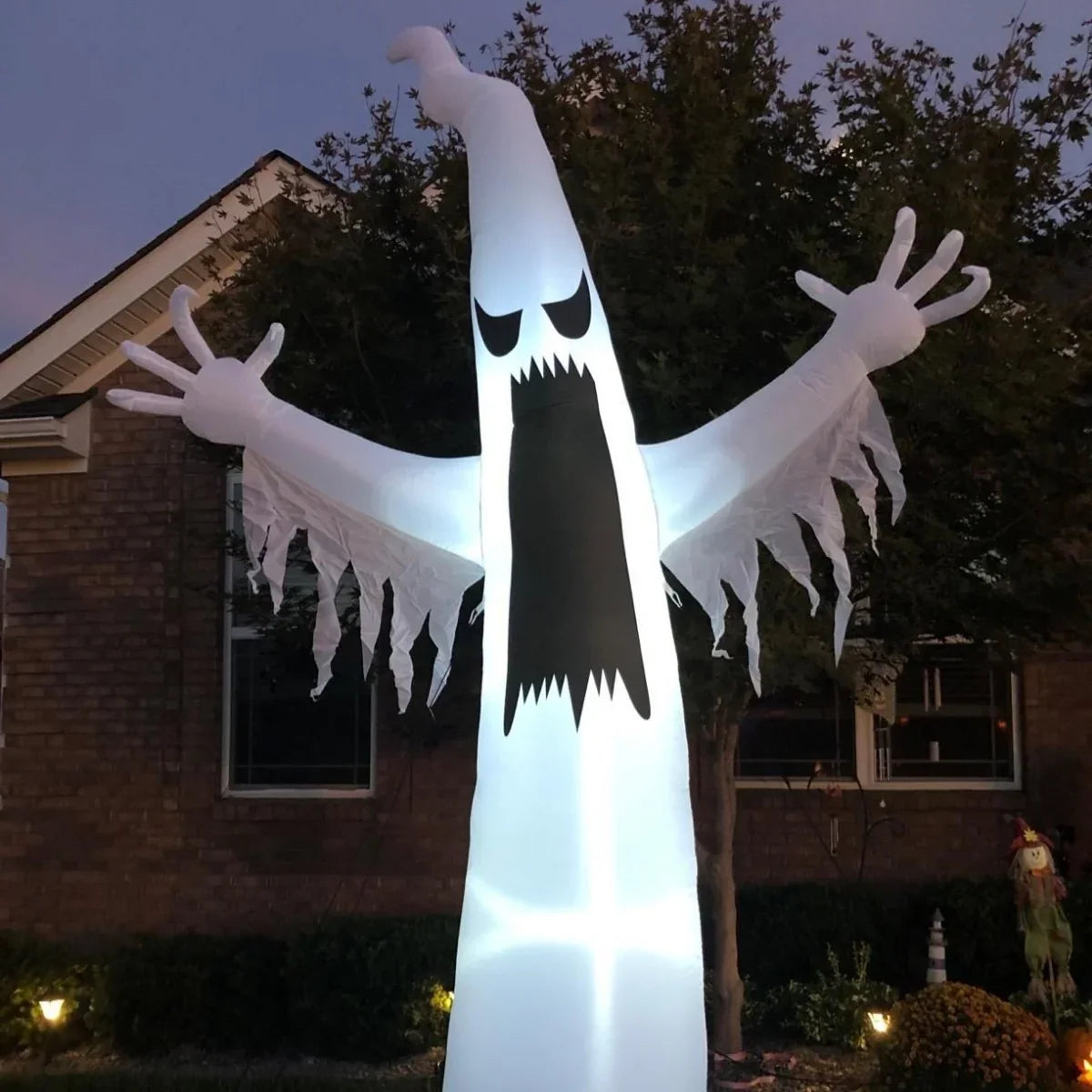 Inflatable Ghost Decoration Spooky Face & Long Arms