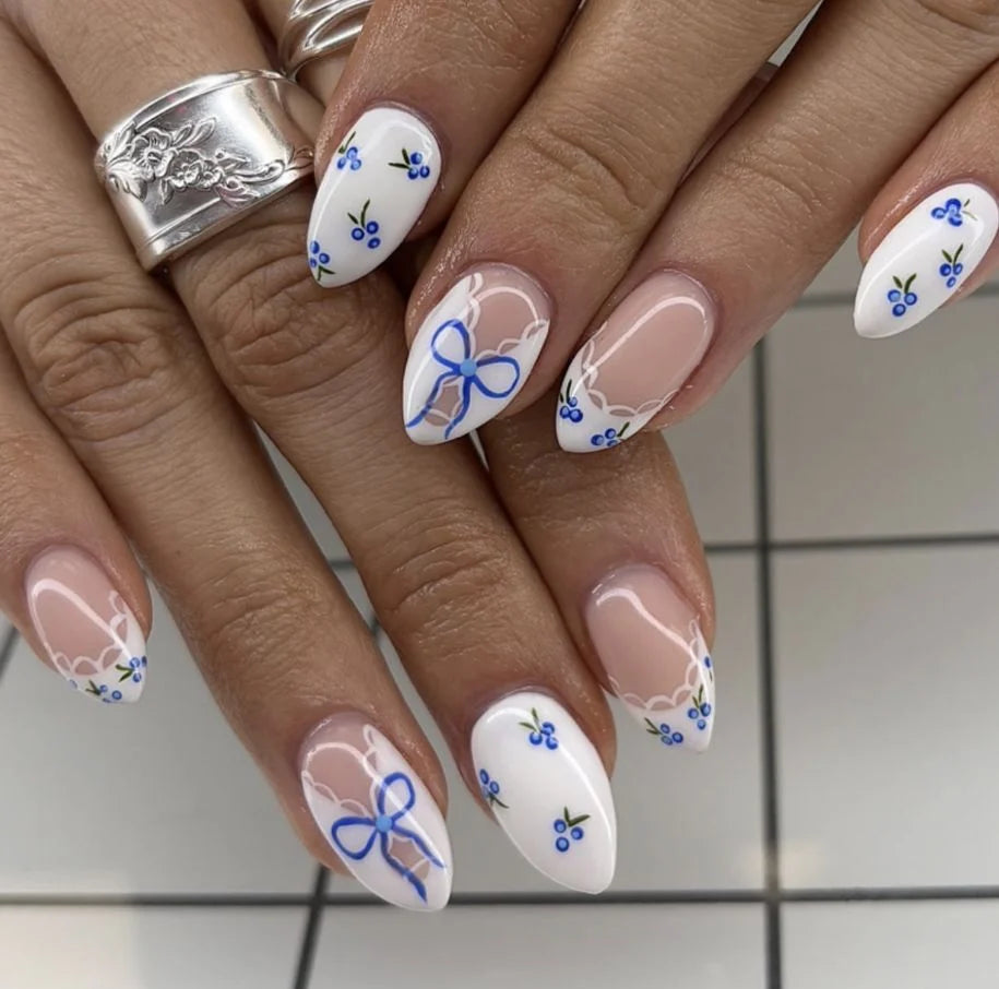 Nail Art Set Self-Adhesive Holiday Designs Long-Lasting