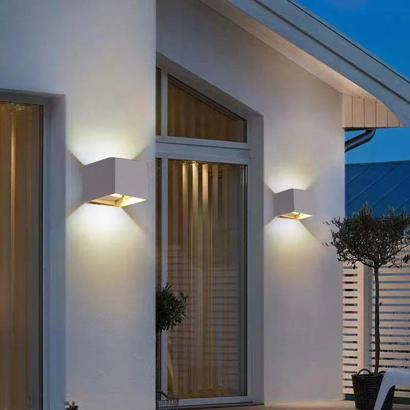 Outdoor LED Wall Light Adjustable IP65 Waterproof