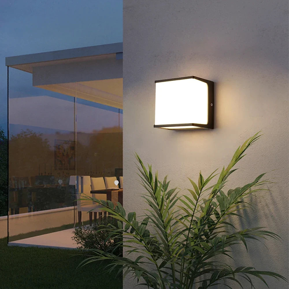 Outdoor Wall Light Cube Top & Bottom Beams Sealed