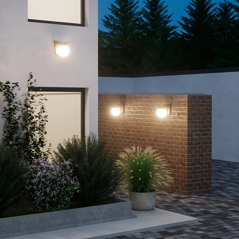 Outdoor Wall Light Solar-Powered & Dimmable