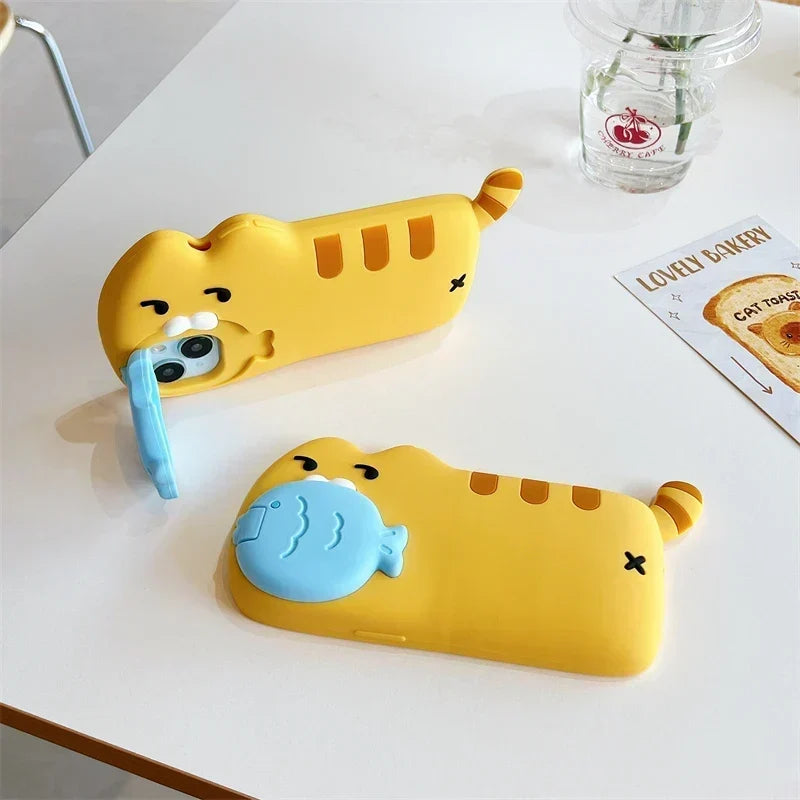 Phone Case Silicone Raised Cat Design With Removable Fish Detail