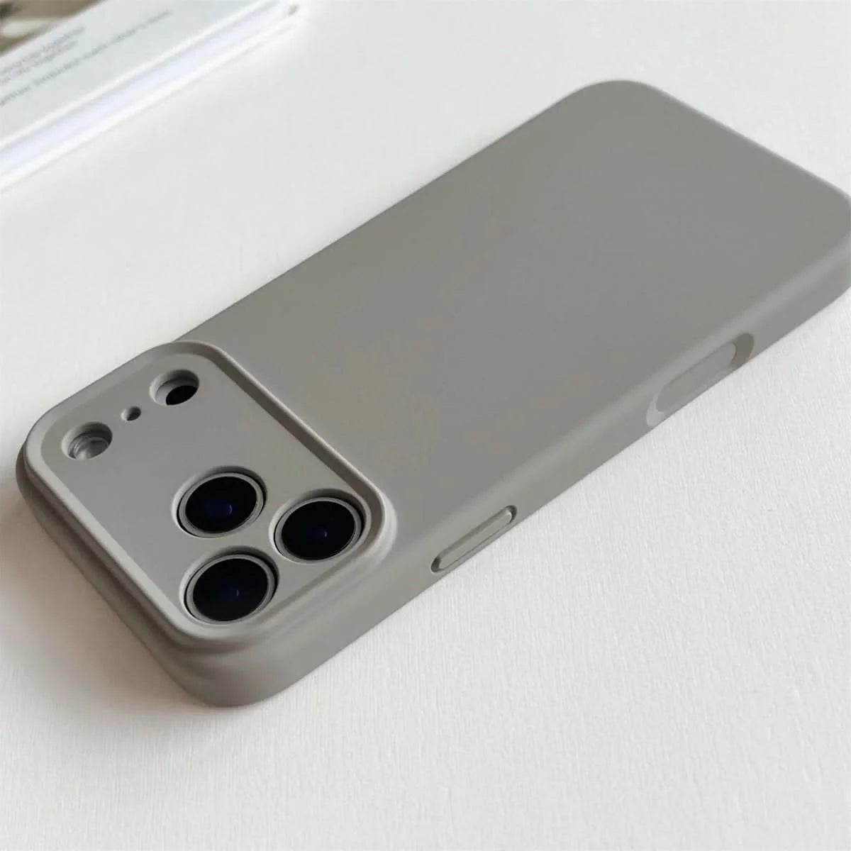 Phone Case Slim Shock-Absorbing Soft-Touch Silicone Grip