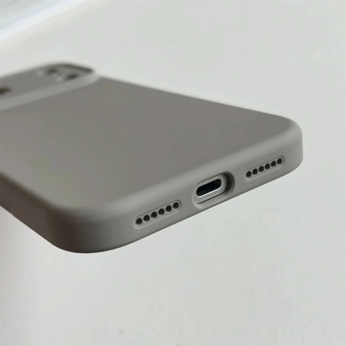 Phone Case Slim Shock-Absorbing Soft-Touch Silicone Grip