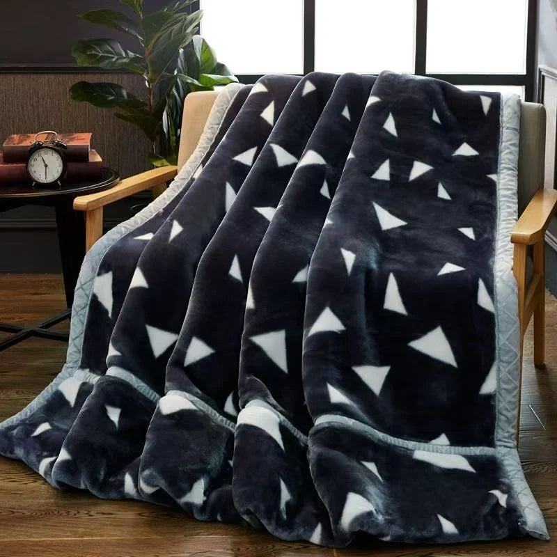 Polyester Blanket – Antistatic Warmth Without the Heavy Feel