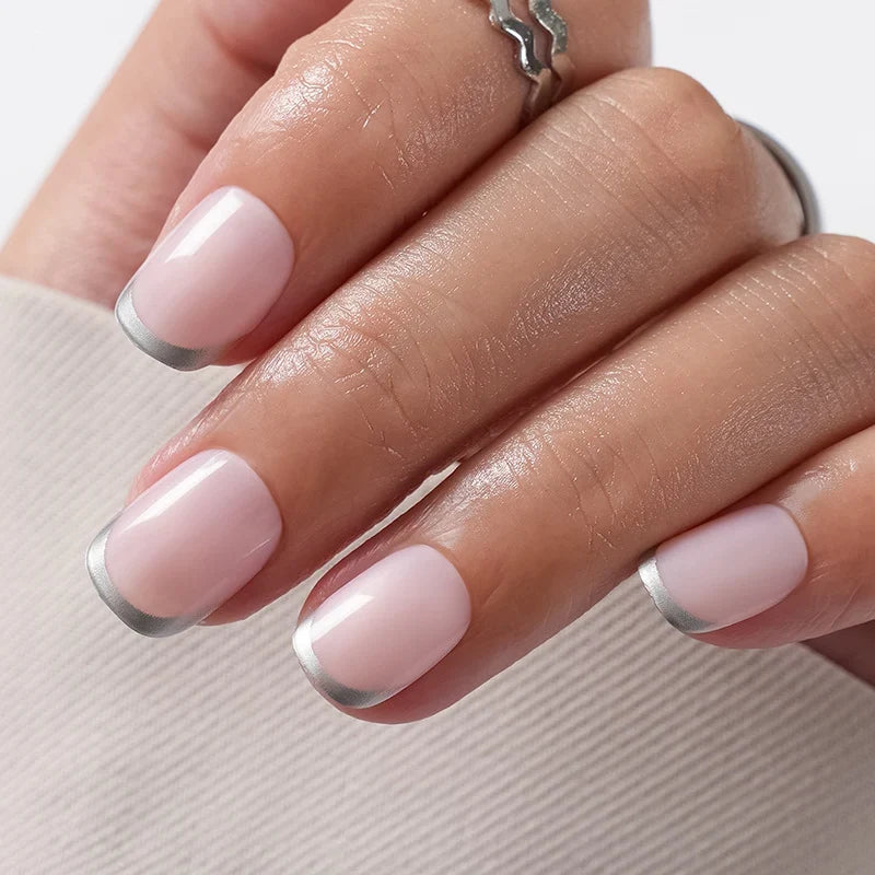 Press-On Nail Kit Holiday Designs No Glue