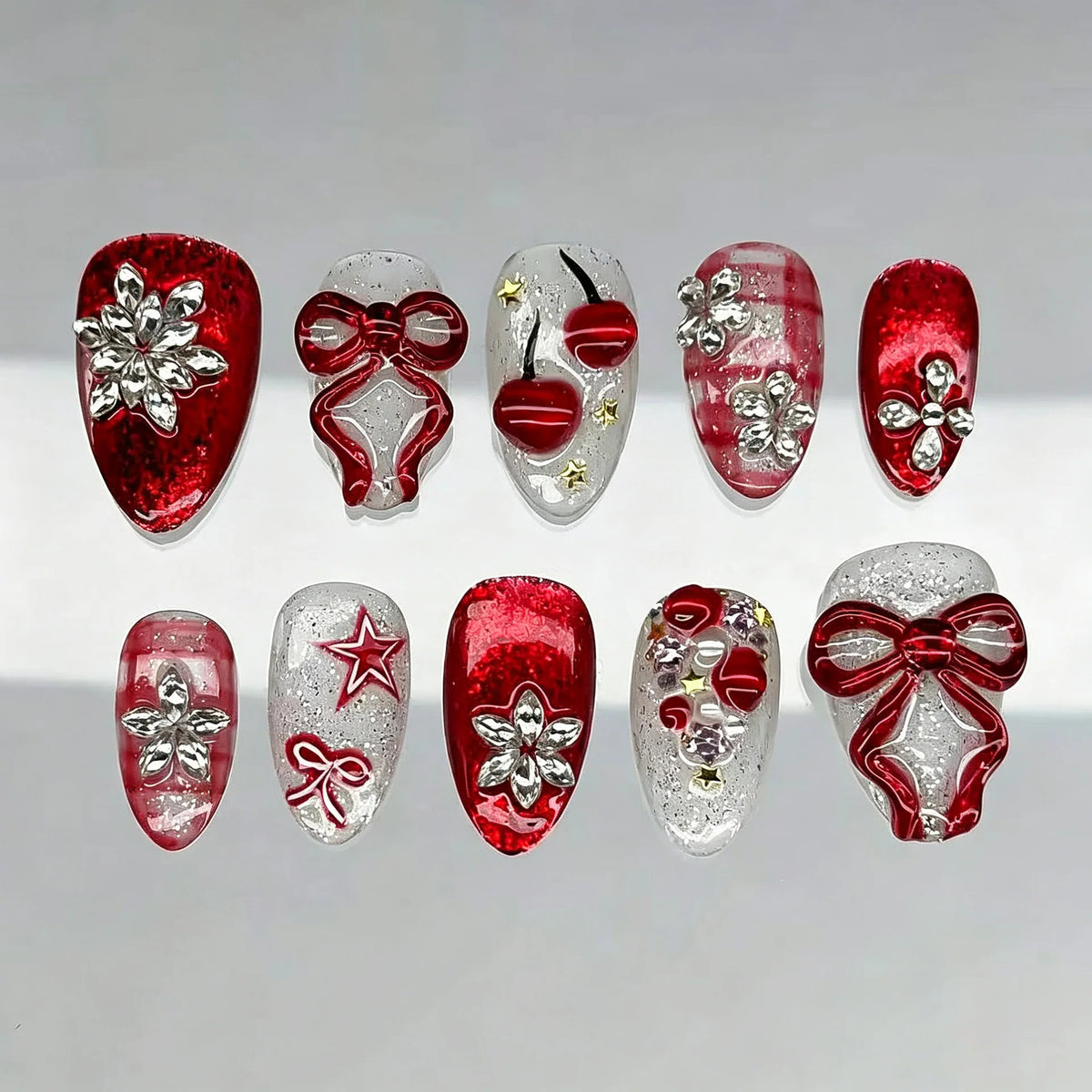 Press-On Nail Set Self-Adhesive Holiday Design