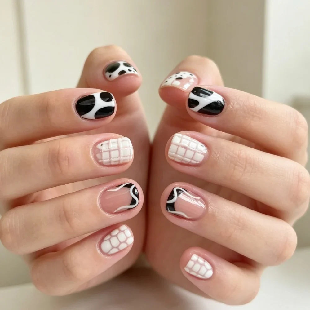 Press-On Nails Festive Designs Gel Polish & Buffing Strips